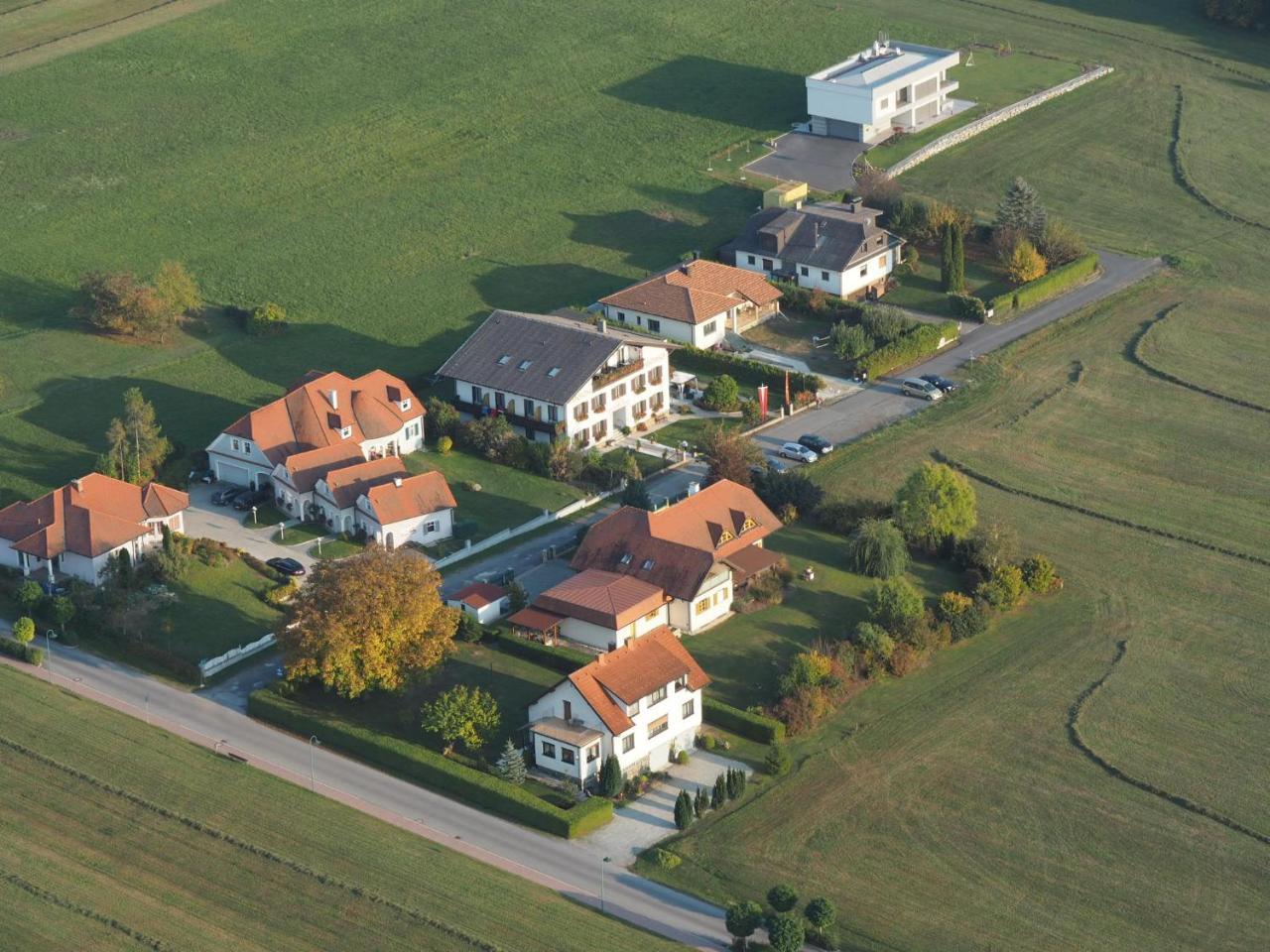 Martinihof - Bad Tatzmannsdorf Hotell Eksteriør bilde